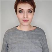 Aimant notre belle langue depuis toute jeune et écrivant sans cesse des petites histoires, je me ferai un plaisir de vous apprendre les règles du français